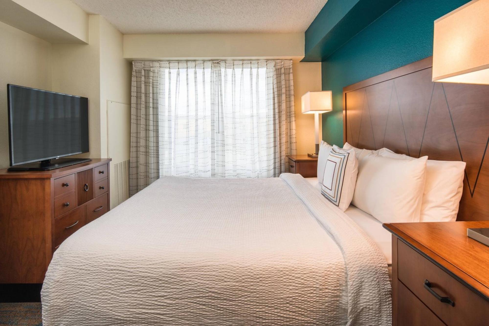 By Marriott North 3*