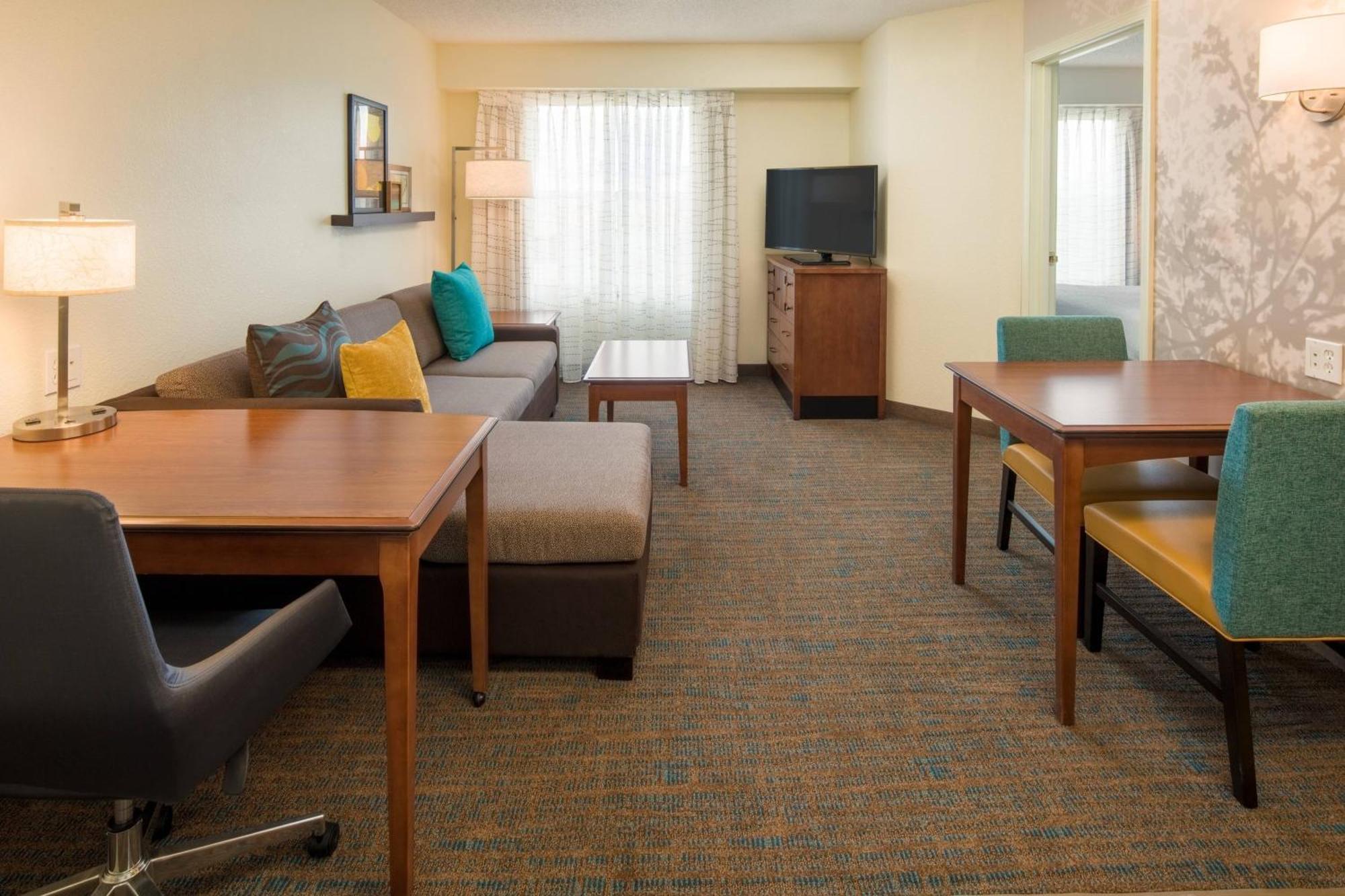 Hotel By Marriott North Portland