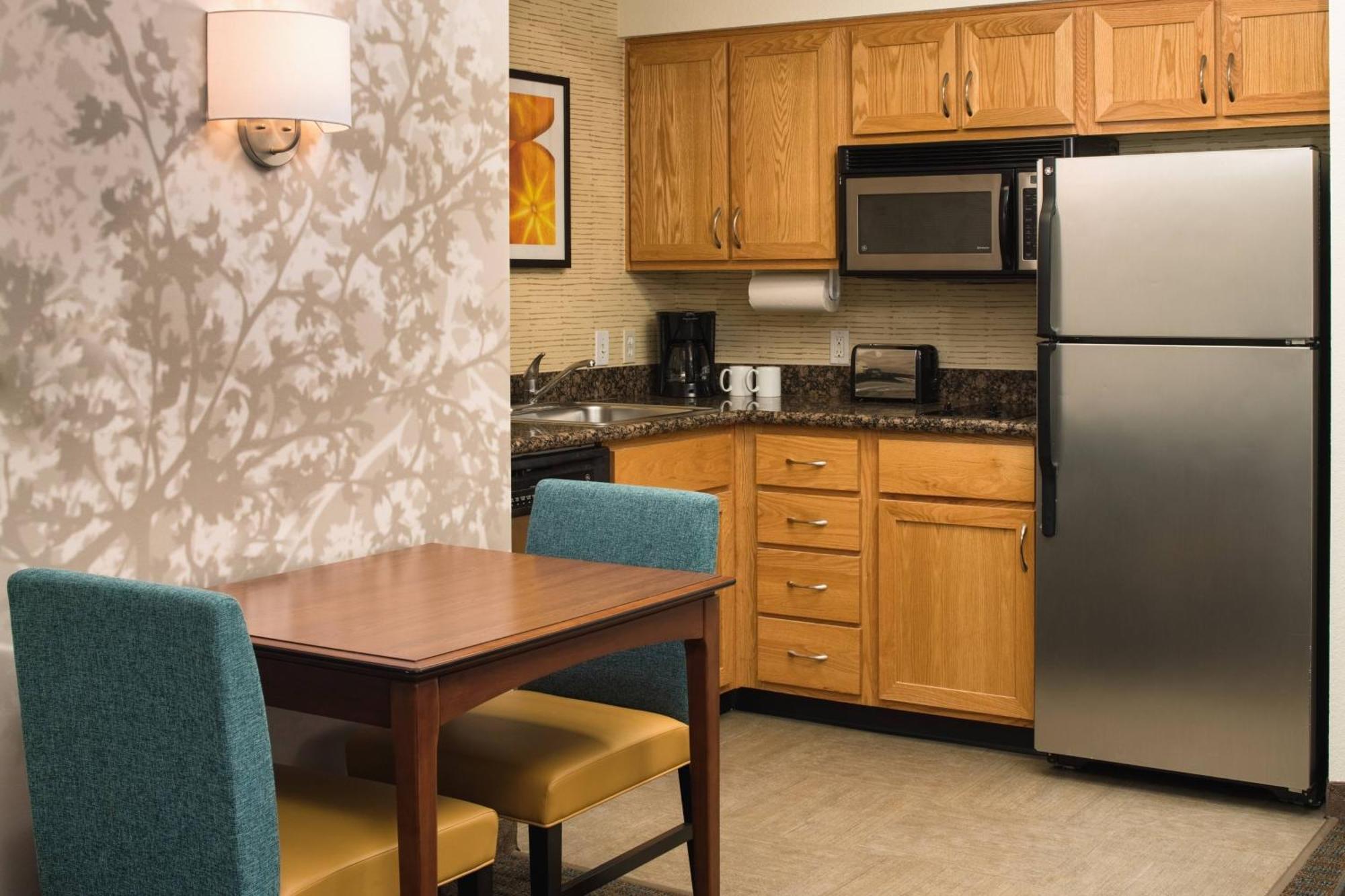 By Marriott North 3* Portland