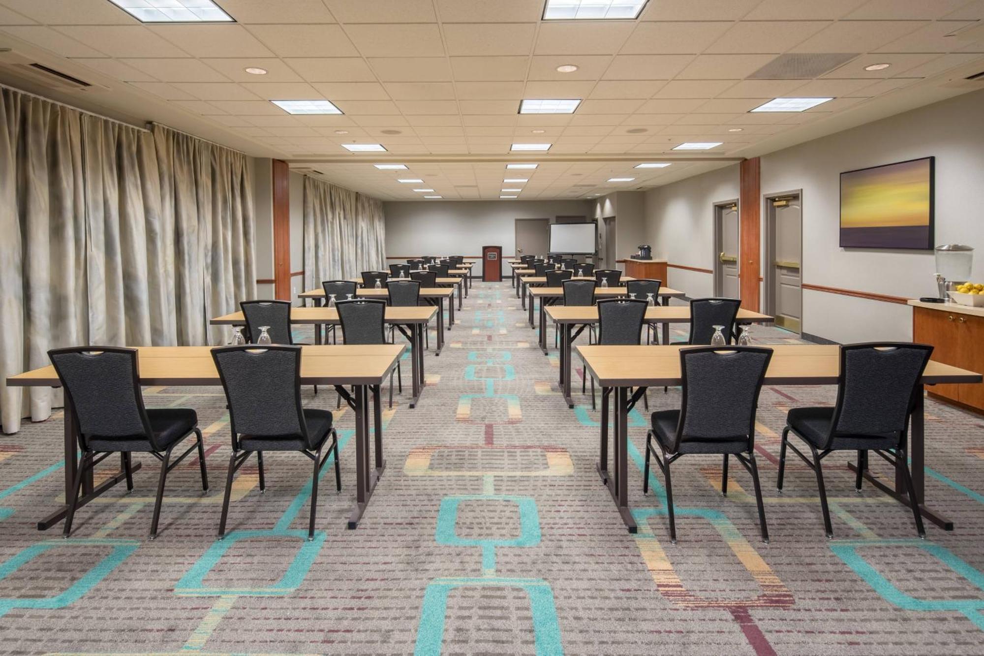 Hotel By Marriott North Portland