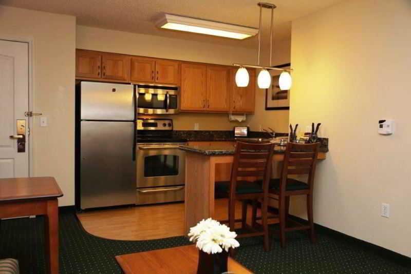 Hotel By Marriott North