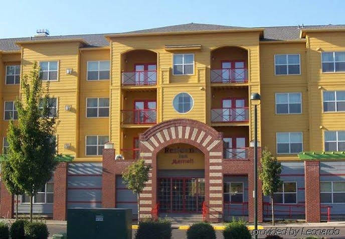 By Marriott North 3* Portland